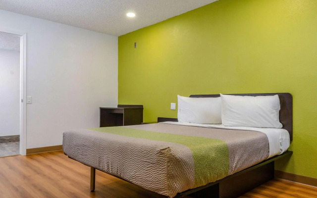 Motel 6 Fresno, CA - Yosemite Hwy