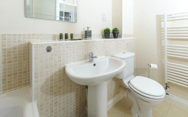 Hunters Wharf River View by Select SA