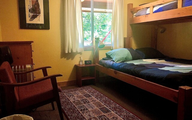 Up The Creek Backpacker's Lodge