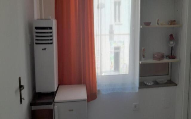 Apartment Central Location