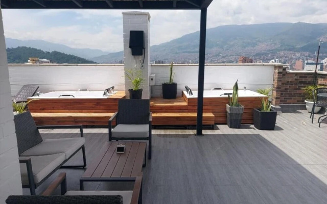 penthouse jacuzzi rooftop fun in the sun