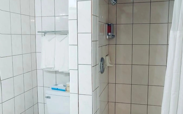 Oceanside Inn & Suites, a Days Inn by Wyndham