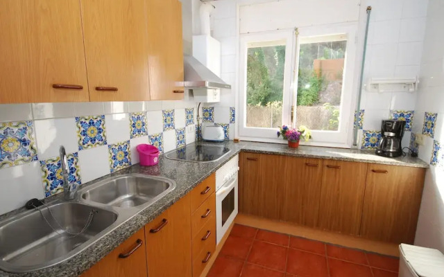 Peaceful Villa in Canyelles With Swimming Pool