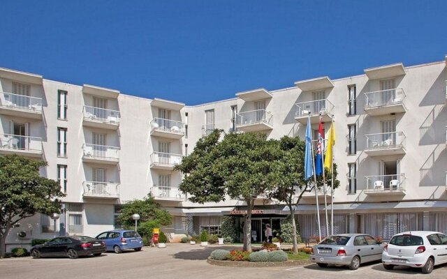 Omisalj Hotel Adriatic