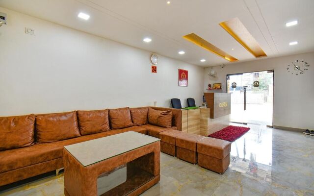 FabHotel Tiru Residency
