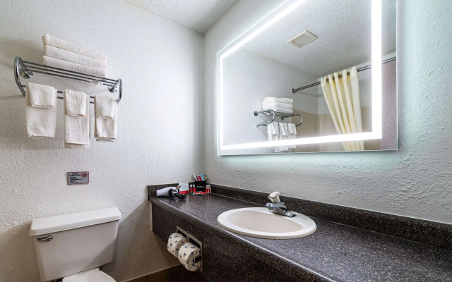 Econo Lodge Cleveland Southeast - Kent