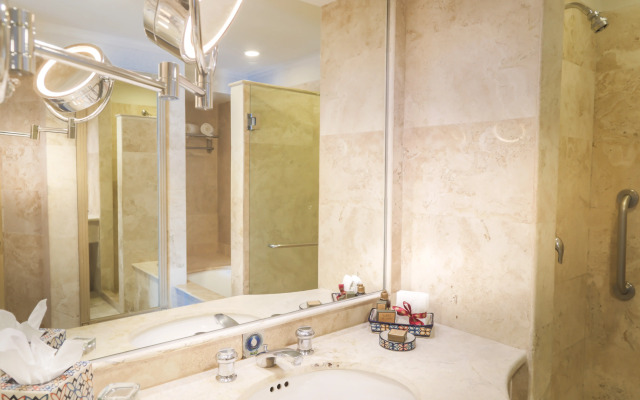Sandos Cancún All Inclusive - Adults Only