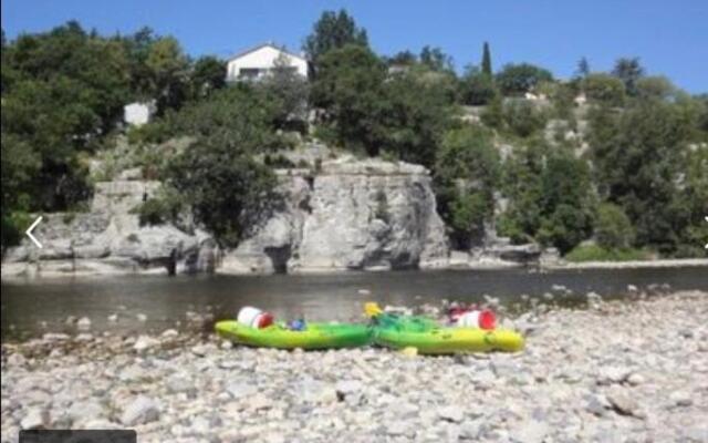 Ruoms Petite Maison 3* centre-village