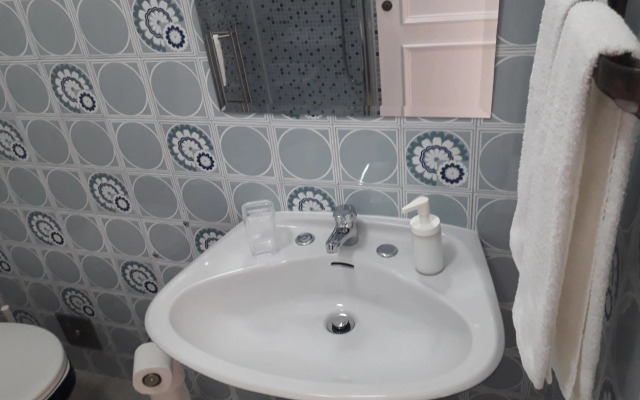 Zen Newton Apartment