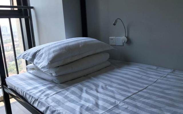 Run Wild Hostel – Guest Rooms – Chongqing