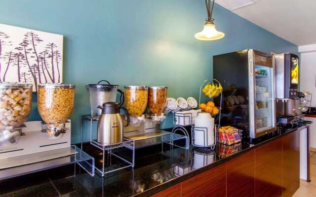 Sleep Inn & Suites Evansville - Casper