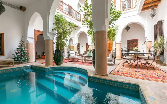 Riad Les Trois Palmiers El Bacha
