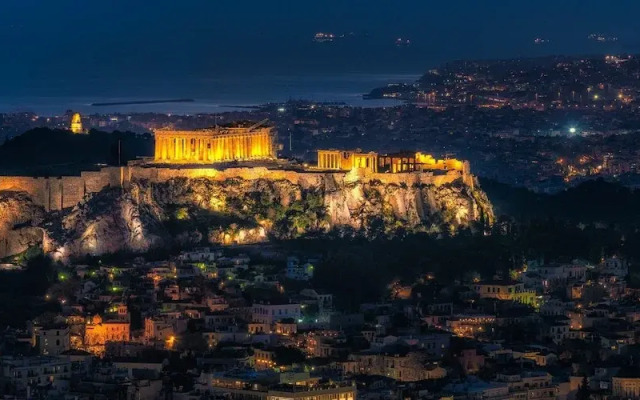 Skyfall Penthouse with Acropolis View