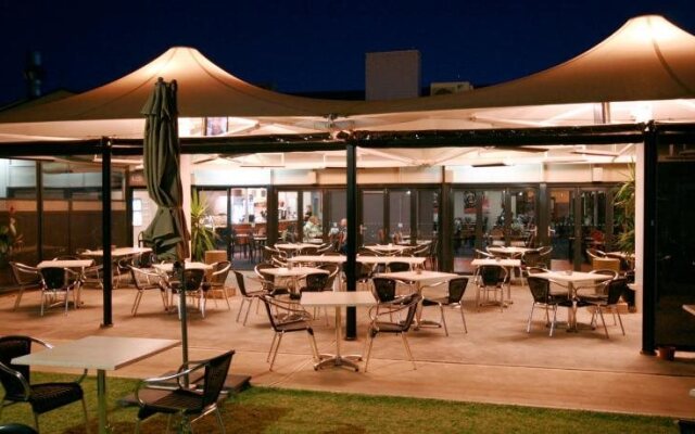 Sundowner Motel Hotel