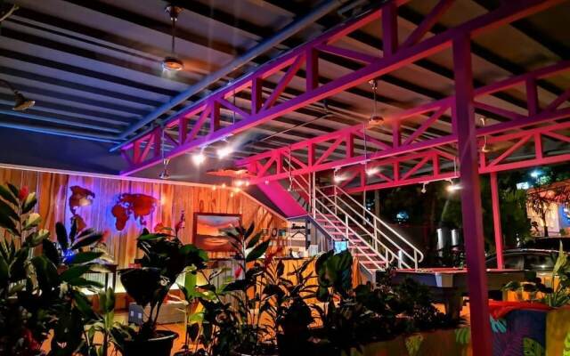 Millenium Hostels - Manuel Antonio