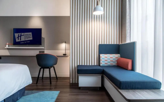 Отель Zhonghao Yueji (Dongguan Humen Junlehui)