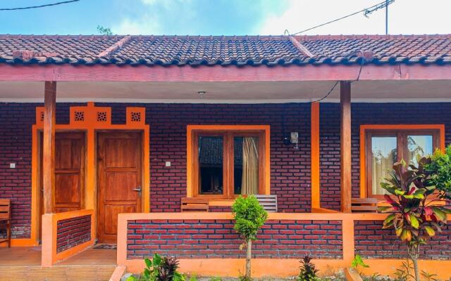 Villa Kampoeng City Pacet by RedDoorz