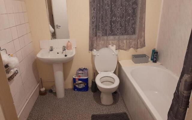 Immaculate 3-bed House in Middlesbrough With Wifi