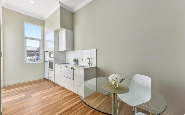 Aloha Central Platinum Apartments