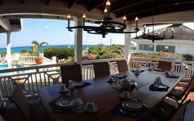 Tumac Villa, 4BR by Jamaican Treasures