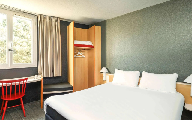 ibis Chartres Ouest Luce