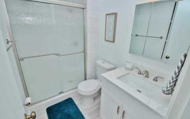 Sea Coast Gardens III 302