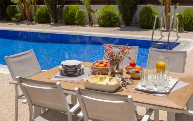 Ayia Napa Luxury Seaside Villa Ionion H15