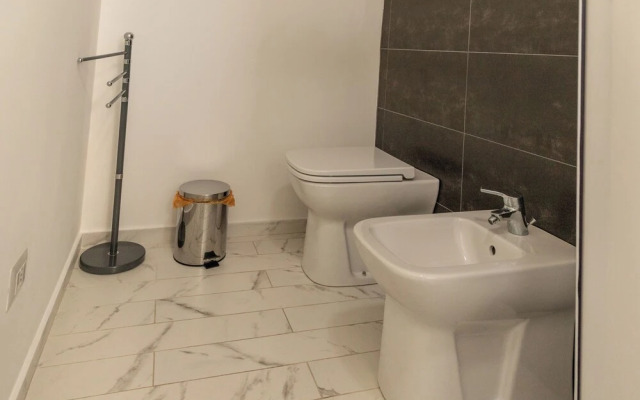 Residence con Piscina e Giardino