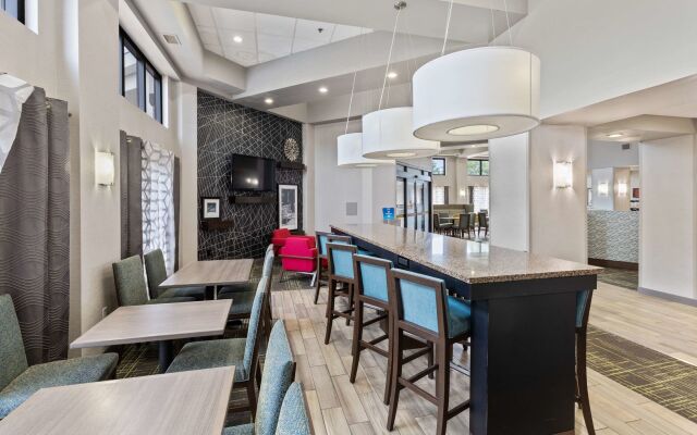 Hampton Inn & Suites Memphis-Wolfchase Galleria