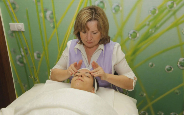 Esmarin Wellness Hotel