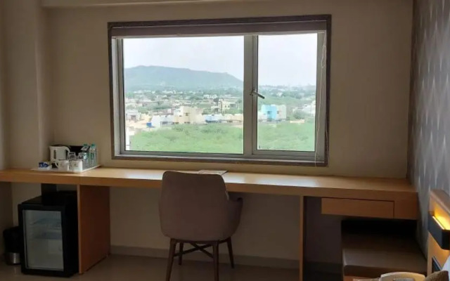 Click Hotel Bhuj
