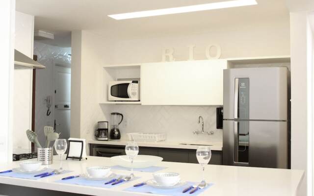 Leblon Posto 11 Esquina da Dias Ferreira