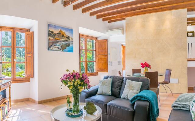 Beautiful Mallorcan Villa With Pool in Soller