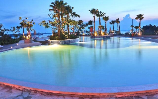 HARRIS Resort Barelang Batam