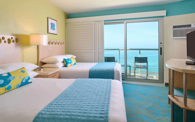 Отель Waikiki Circle