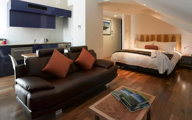 Salamanca Wharf Hotel