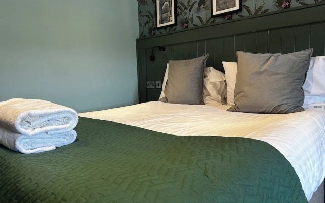 Golden Fleece Inn Tremadog