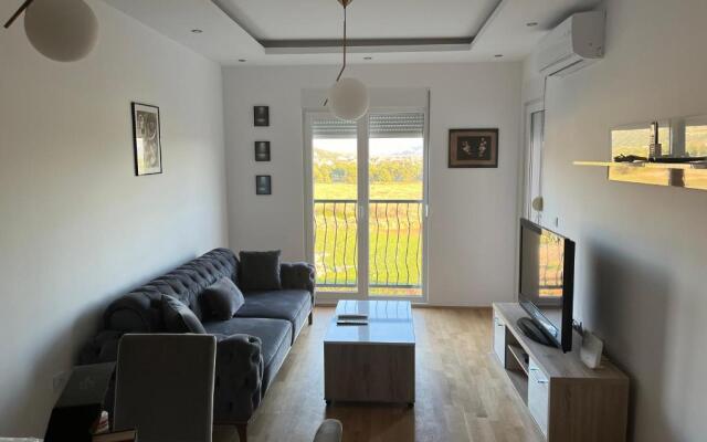 Apartment 79