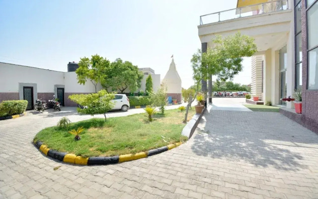 Splash Fun Resorts by OYO Rooms