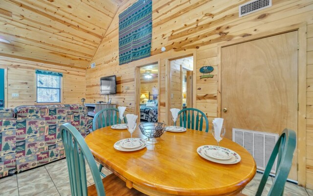 The Honeysuckle 2 Bedroom Cabin by Redawning