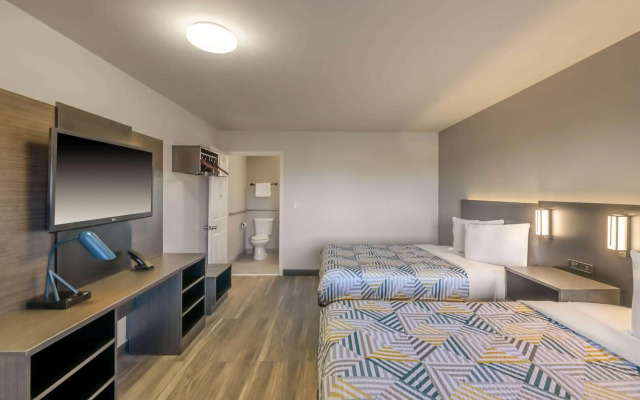 Motel 6 Commerce, GA