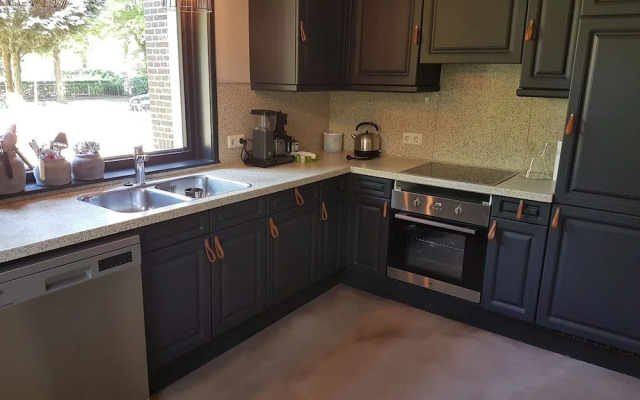 Spacious Holiday Home in Borkel en Schaft With Garden