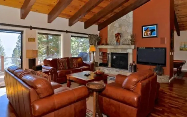 Lodgepole Drive Holiday Home