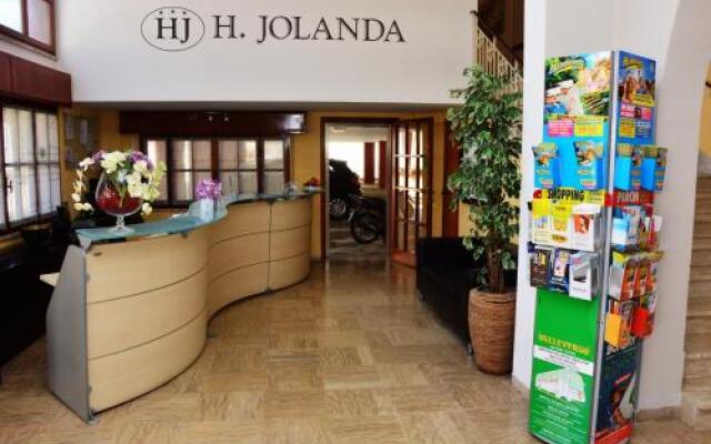 Hotel Jolanda