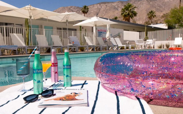 The Skylark a Palm Springs Hotel