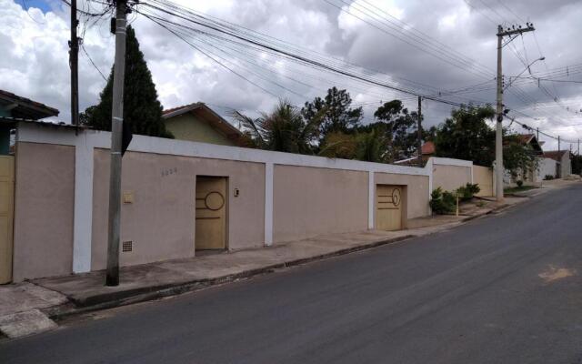 Casa 2 dorm em Botucatu próx unesp