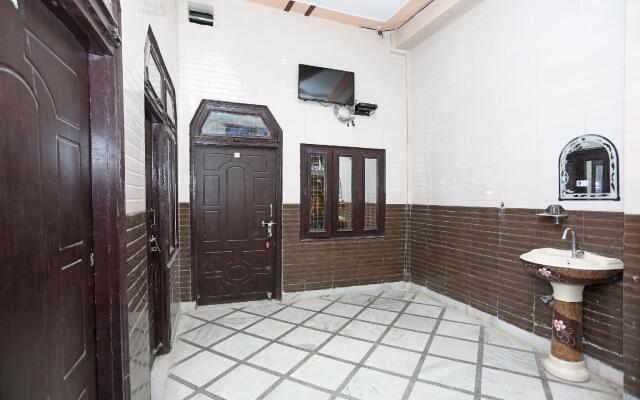 SPOT ON 37780 Hotel Doon Sabri