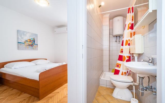 Studio Apartments Near Center 2