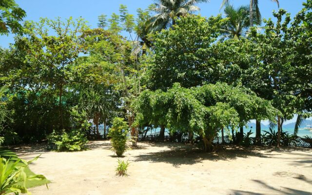 El Nido Mahogany Beach