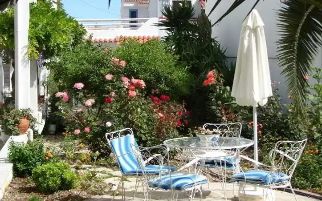 Maria Studios Rooms and Apartments
